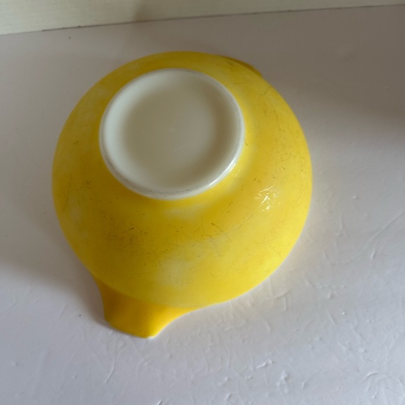 Vintage Pyrex - Picture 2 of 5